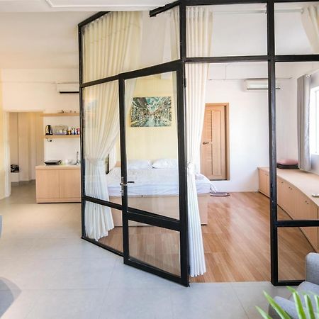Scandinavian Apartment With Balcony In Bui Vien Hô Chi Minh-Ville Extérieur photo